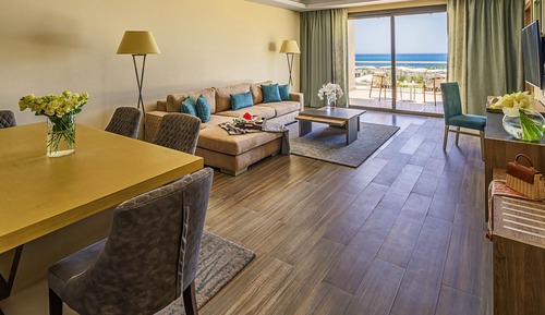 Suite King Bed with Garden view