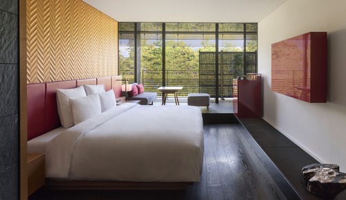 Deluxe Room, 1 King Bed, Non Smoking, Balcony