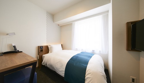 Single Room, Smoking