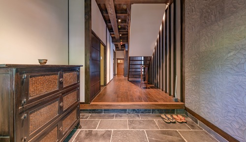 Japanese-Style Deluxe Room with Private Bathroom (Ikuseisou)