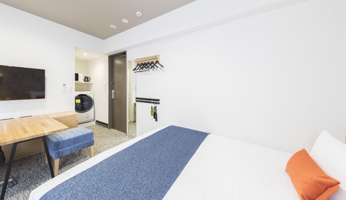 Moderate Double Room (1 queen bed) for 2 person,Non Smoking
