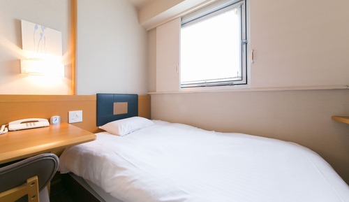 Single Room, Smoking