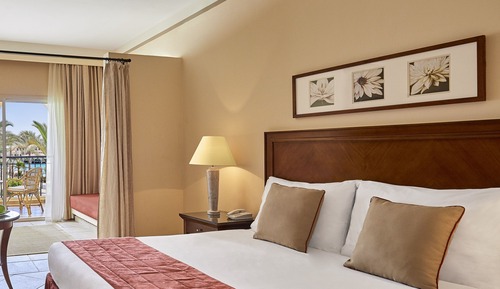 Superior Room, Garden View (Queen or Twin Bed)