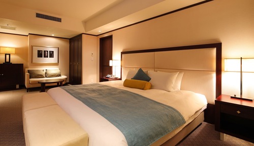 Junior Suite, 1 King Bed, City View