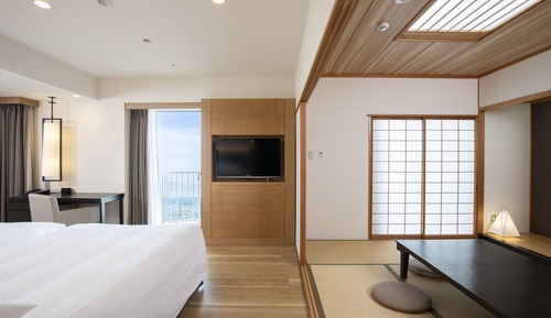 Japanese Corner Suite Room