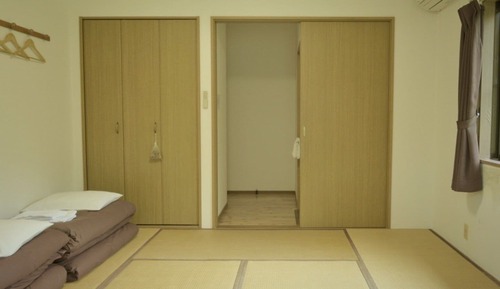 Large Japanese Style Room