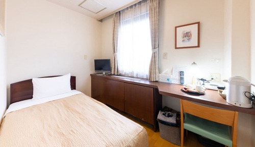 Single Room, Smoking