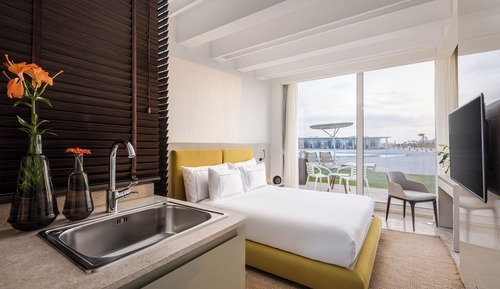 Cabana Twin Bed Lagoon View