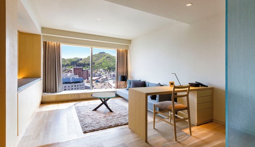 Century Suite with Hot Bath, Non Smoking