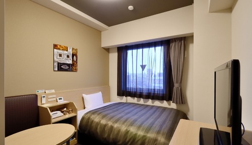 Single Room, Smoking