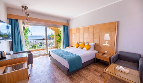Room, Sea View