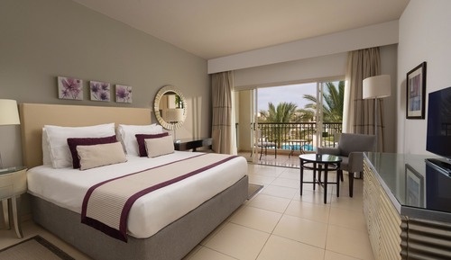Superior Room, Pool View (Queen or Twin Bed)