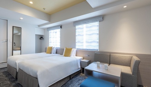 Superior Twin Room for 1 person with 2 Single Bed / Washer-Dryer