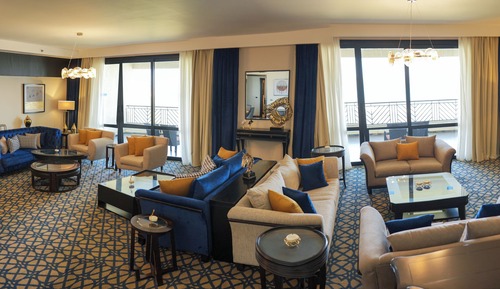 Presidential Suite, Club Lounge Access