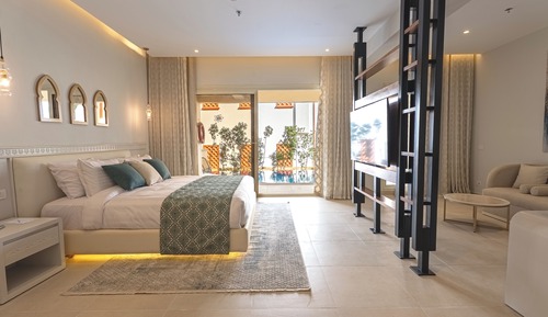 Pool Suite