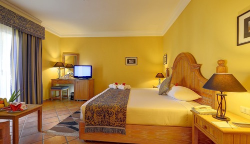 Deluxe Room, Garden View