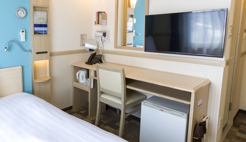 Single Room, Smoking