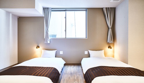 Twin Room, Shared Bathroom
