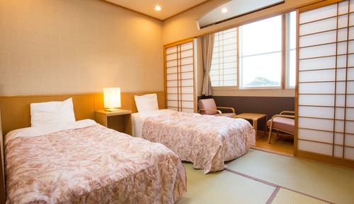 Twin Room (with Tatami area, 12 tatami mats size)