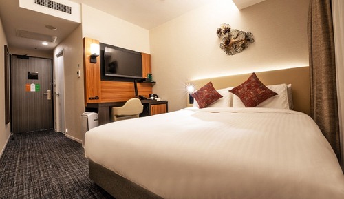 Premier Queen Room with Lounge Access - Non Smoking (High Floor)