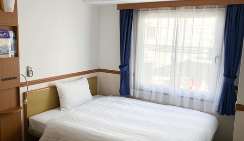 Standard Single Room, Smoking