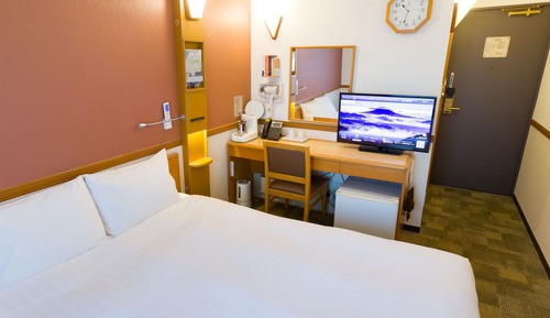 Double Room, Smoking