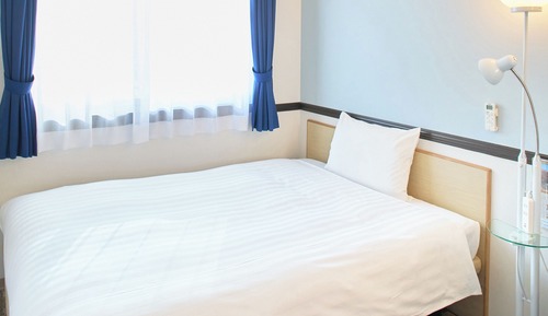 Basic Single Room, Smoking