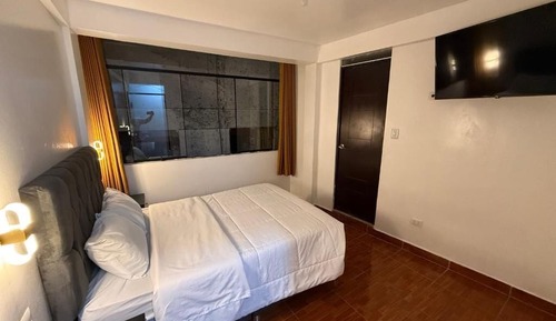 Classic Room, Hill View