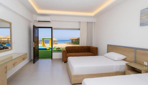 Single Room, Sea View