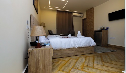 King Room Pyramids View