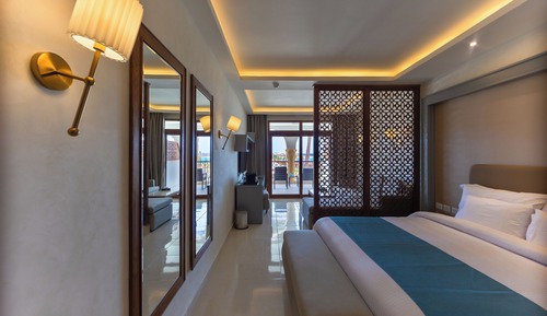  Superior Junior Suite Sea View