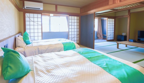 [Wabirei Twin] 20 tatami mats, with unit bath, Non-Smoking