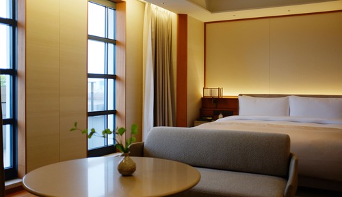 Heritage Premier King Room with Balcony