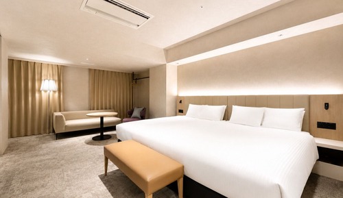 Deluxe Queen Room