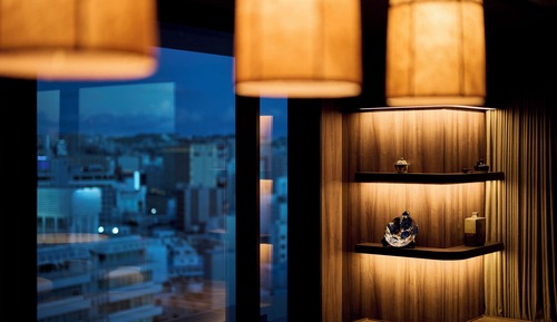 Executive Floor Iconic Suite "SHURI" - Non-Smoking