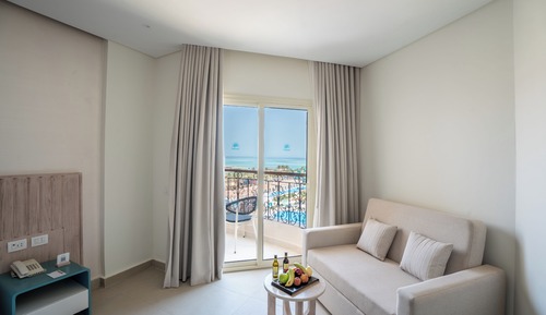 Superior Room, Pool View