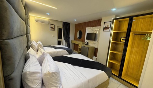 Deluxe Quadruple Room, Desert View