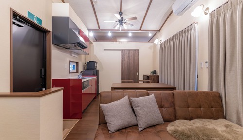 FELIZ (Up to 5 Guests): Oceanfront Property with BBQ Grill Included,Non-Smoking