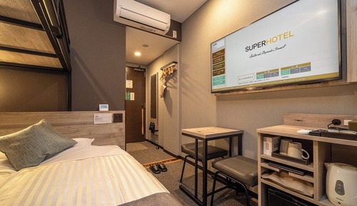 Room with 1 Double Bed with Loft Bed