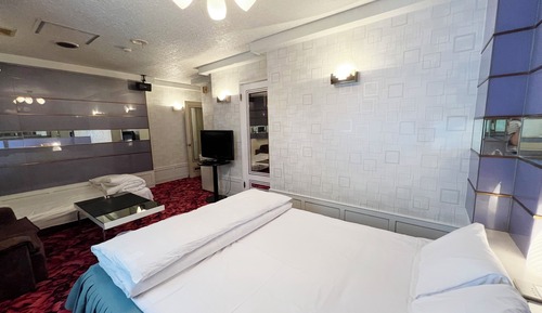 Economy Triple Room, Multiple Beds, Non Smoking, Private Bathroom