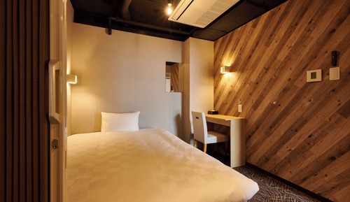Mixed Floor Double Bed Capsule, Non-Smoking