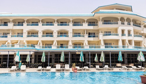 Family Bunk Bed Pool View