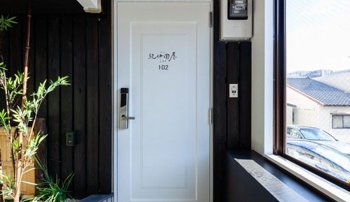 Basic Apartment (102)