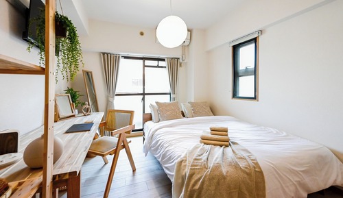 Classic Apartment, Balcony (203)