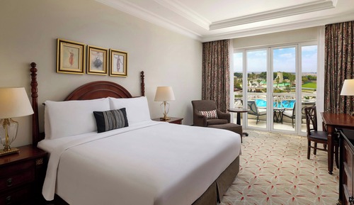 Deluxe Room, 1 King Bed (Golf or Pool View)
