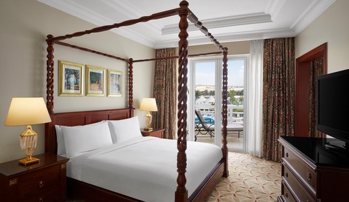 Premier Suite, 1 King Bed, Golf View (Junior Suite, Lounge Access)