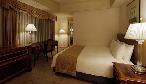 Executive Floor, Standard Double Room, Non-Smoking, Includes access to pool, sauna, gym