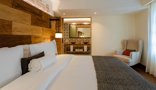 Luxury Suite