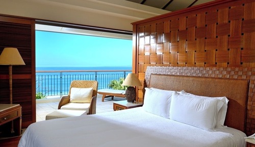 Deluxe Suite Room, Lounge access, Non Smoking, Age 13+ Only