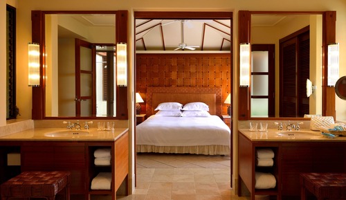 Luxurious Suite Room (King), with Private Pool, Lounge access, Non Smoking, Age 13+ Only